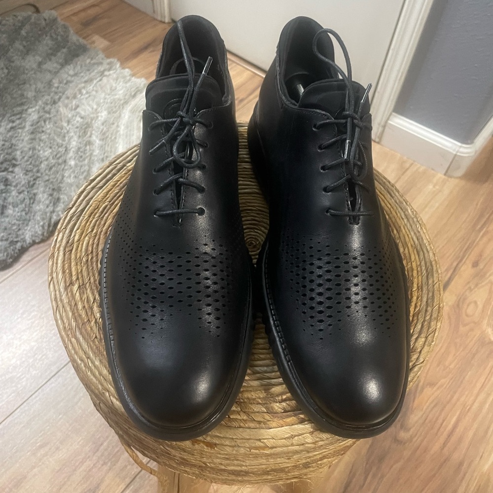 Cole Haan Zerogrand Laser Wingtip Oxford. Size 10.5.